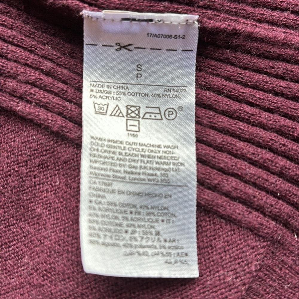 GAP Cardigan - Picture 5 of 5